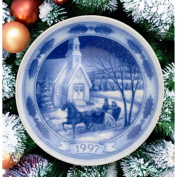 Hallmark Keepsake Spirit of Christmas Tree Ornament 1997 Winter Church Scene - Picture 1 of 6